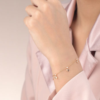 18K Gold Beawelry Hearts Diamond Bracelet