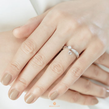18K White Gold Diamond Ring & Dangling Heart
