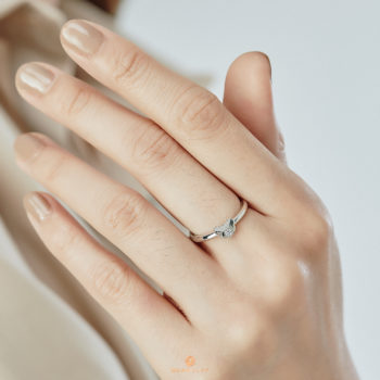 Silver April Birthstone White CZ Bear Ring