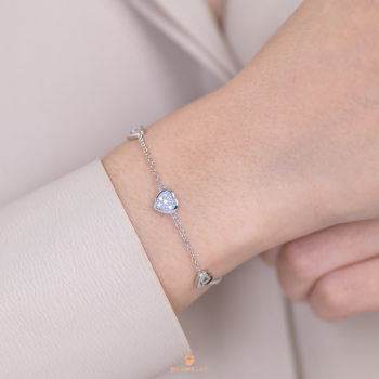 18K White Gold Heart Diamond Cluster Bracelet