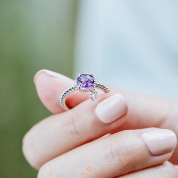 Silver Beawelry Elegance Ring with Amethyst