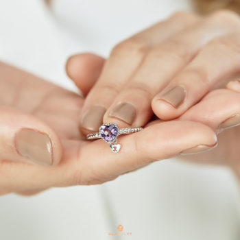 Silver Beawelry Ring with Heart Amethyst
